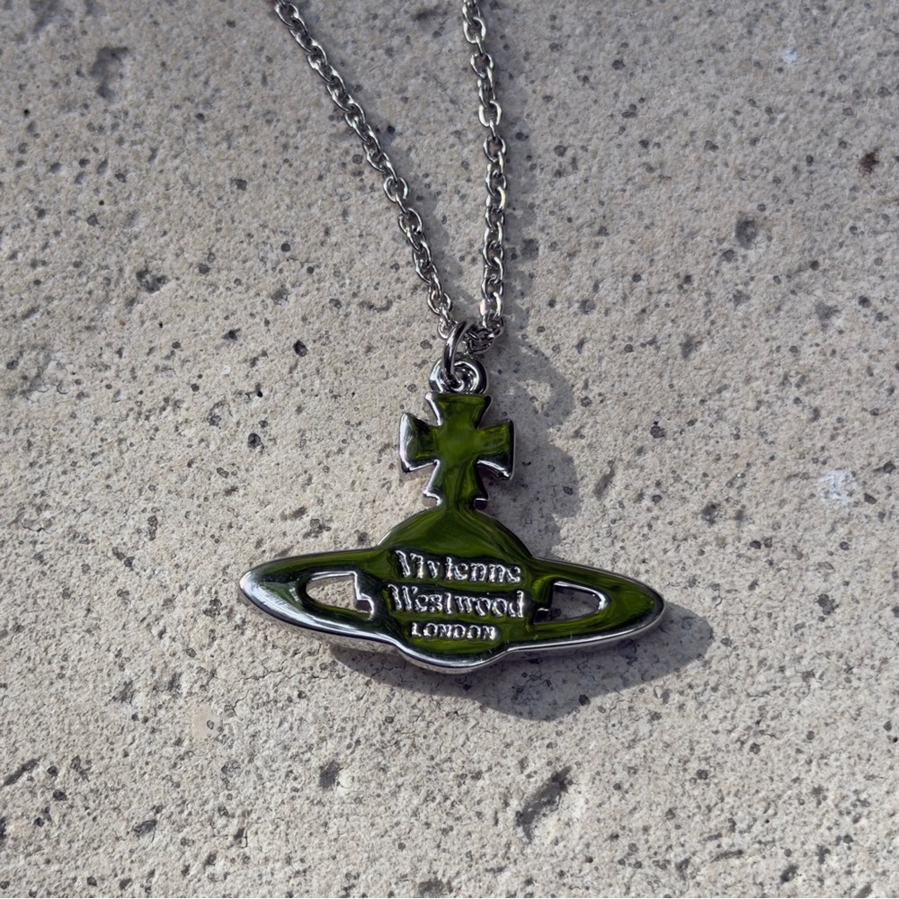 Vivienne Westwood Silver White Necklace - Picture 2 of 4